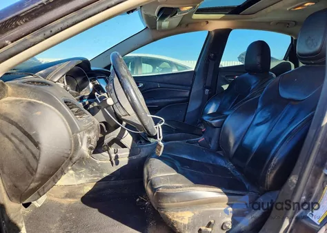 2016 Dodge Dart Limited z USA, uszkodzony, nr VIN 1C3CDFCB4GD516676